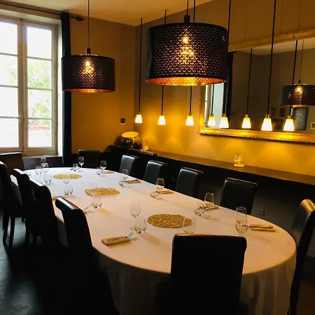 Szálloda Chateau De *